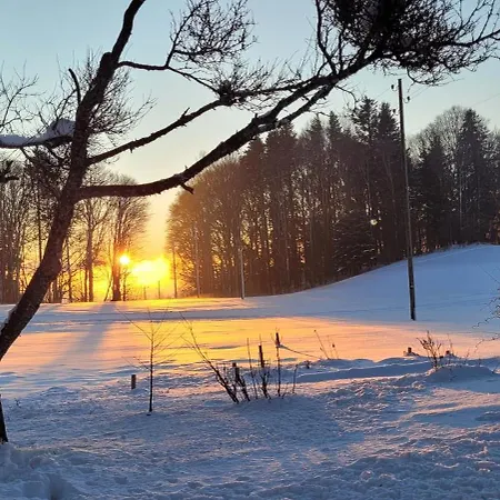 La Montagne Devant *