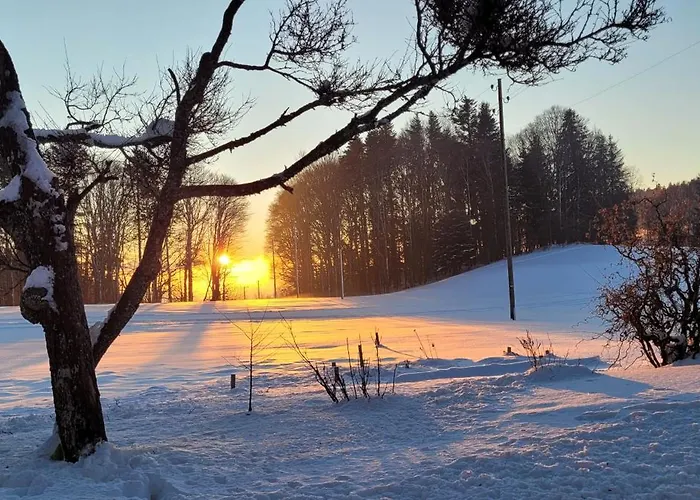 La Montagne Devant *